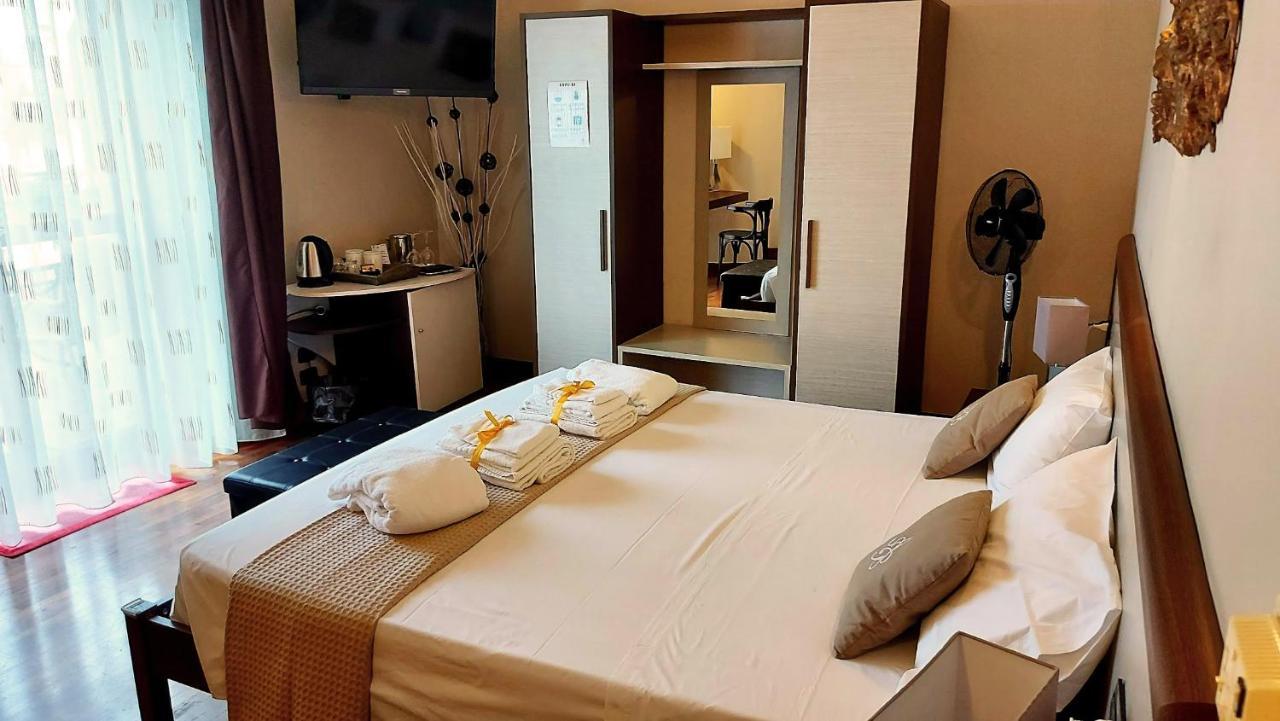 莱切Attico Barocco住宿加早餐旅馆 外观 照片